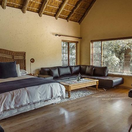50 On Shepherd Boutique Guest House Sandton Dış mekan fotoğraf